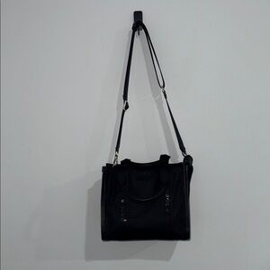 Kate Spade Elegant Black Shoulder Bag